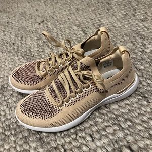 APL tech loom breeze